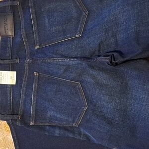 Lucky Brand Women Dark Indigo Jeans. High Rise Straight 12/31A  New W/Tags.
